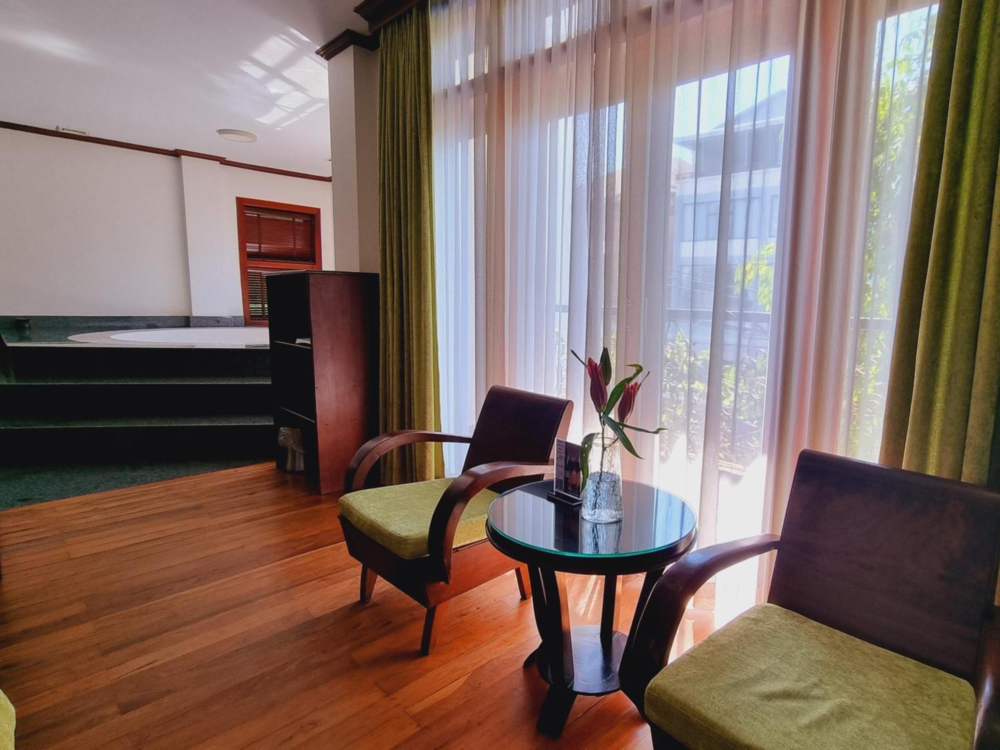 เรย์ อังกอร์ Hotel เสียมราฐ ภายนอก รูปภาพ
