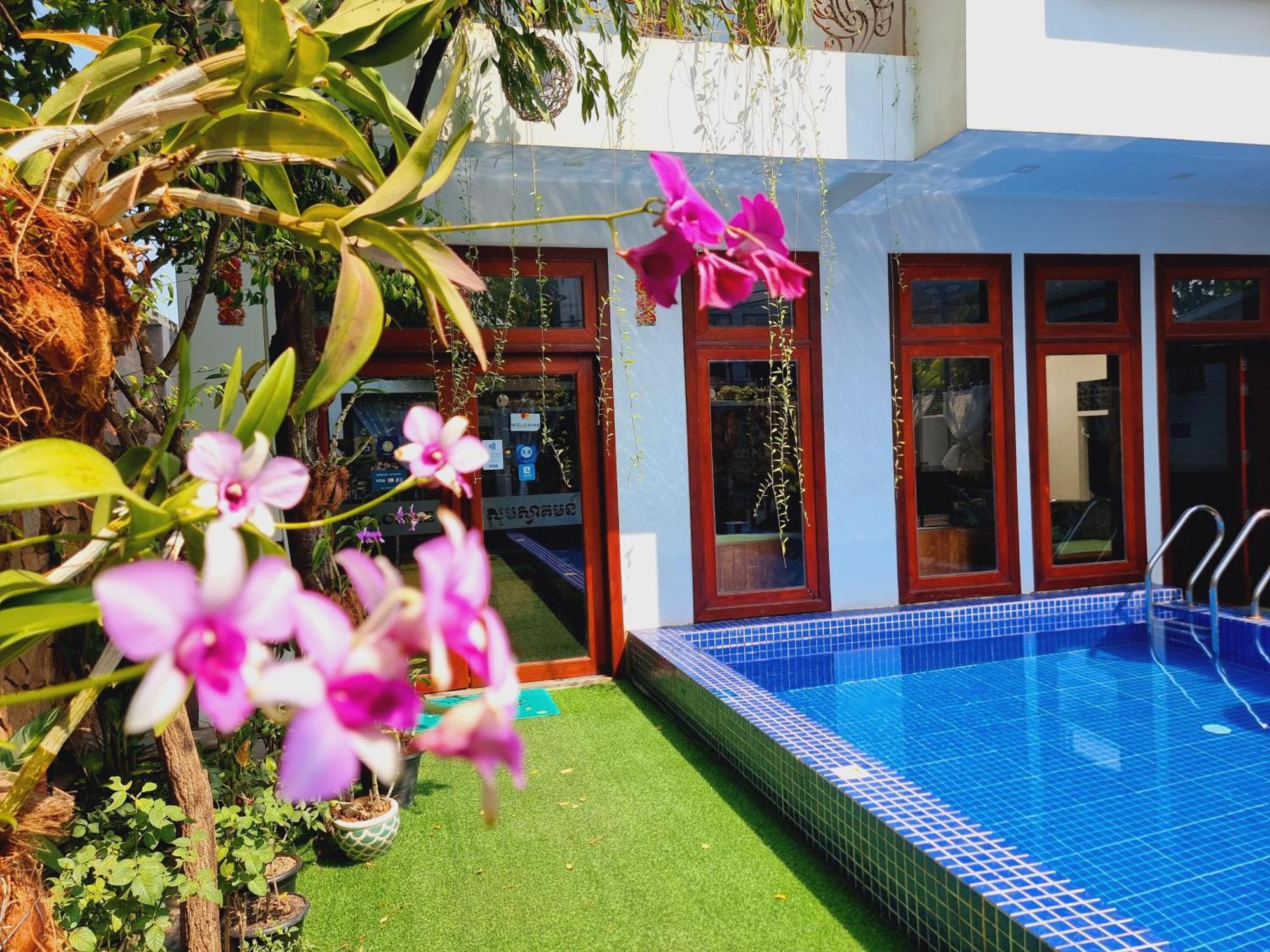 เรย์ อังกอร์ Hotel เสียมราฐ ภายนอก รูปภาพ
